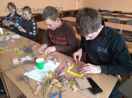  òί Ҳ  ײ,  ,  ϲՅ